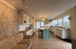 Casa moderna , 6 camere , 300 mp construiti , zona Ipotesti