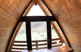 Cabană A-frame în Vama, 110 mp, 1800 mp teren 