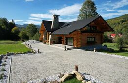 Cabana exclusivista din lemn rotund, 5500mp teren, Sucevita