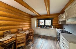 Cabana exclusivista din lemn rotund, 5500mp teren, Sucevita