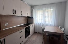 Apartament 4 camere, decomandat, etaj intermediar, zona USV