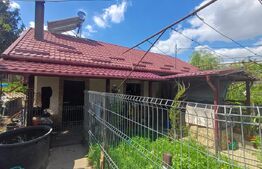 Casă de locuit si spatiu comercial, teren 7300 mp, Hreatca, com. Vulturesti