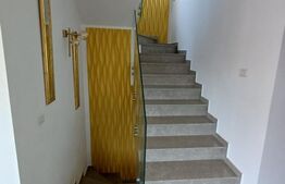 Casă cu 6 camere si piscina, Bulai - Moara