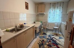 Apartament 3 camere, etaj intermediar, Radauti