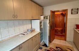 Apartament 3 camere, etaj intermediar, Radauti