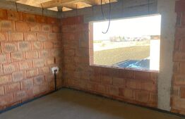 Case 3 camere, 115mp, zona Tisauti