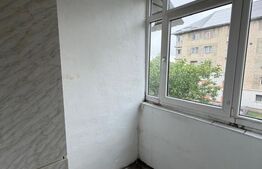 Garsoniera renovabila , etaj intermediar , Radauti
