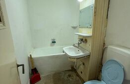 Garsoniera renovabila , etaj intermediar , Radauti