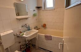 Apartament cu 3 camere, ultracentral, semidecomandat