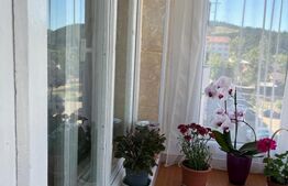 Apartament de vanzare, cu 3 camere, semidecomandat - in Vatra Dornei