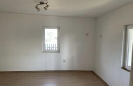 Casa + teren 900 mp, 20 ml deschidere la E85, zona Danila, Suceava