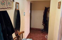Apartament 3 camere,  etaj 1 , zona Profi Zamca