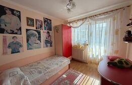 Apartament 4 camere. etj 2,  Radauti