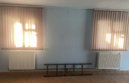 Spatiu comercial și pentru cazare, 8 camere, 119 mp, în Câmpulung Moldovenesc 