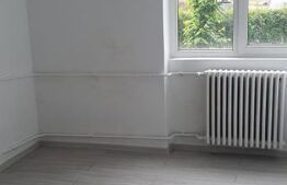 Apartament cu 3 camere, semidecomandat, renovat, nemobilat in Vatra Dornei