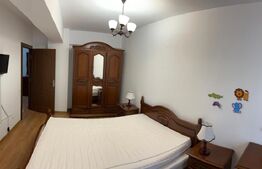 Apartament 3 camere, decomandat, zona Zamca
