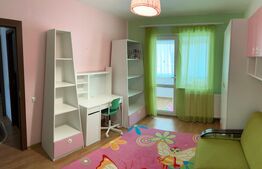 Apartament 3 camere, decomandat, zona Zamca