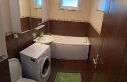 Apartament 3 camere, decomandat, zona Zamca