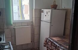 Apartament cu 3 camere, etaj 1, centrala termica, zona Catedrala