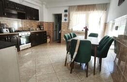 Apartament 4 camere, 115 mp + 2 balcoane, parter, Radauti