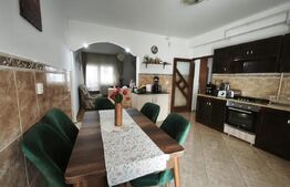 Apartament 4 camere, 115 mp + 2 balcoane, parter, Radauti