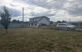 Casa de vanzare, 315 mp, 6 ari teren, 38 m front stradal, zona Plopeni