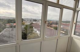 Apartament 3 camere, decomandat, zona George Enescu 