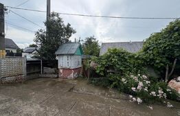 Casa individuala , teren 2100 mp , Balcauti