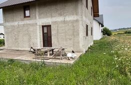 Casă cu 4 dormitoare, 145 mp utili, teren 500 mp, la stadiul gri, Ipotești