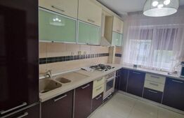 Apartament 3 camere, 69 mp, etaj 1, decomandat, zona Zamca  