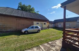 Casa batraneasca locuibila , 70  mp, teren  5600 mp, Costana