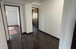 Apartamnet 3 camere . etaj intermediar , zona spital Radauti