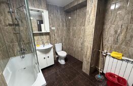 Apartamnet 3 camere . etaj intermediar , zona spital Radauti