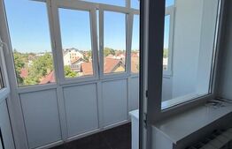 Apartamnet 3 camere . etaj intermediar , zona spital Radauti