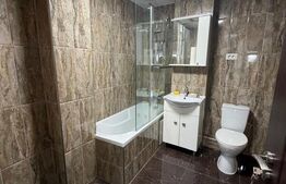 Apartamnet 3 camere . etaj intermediar , zona spital Radauti