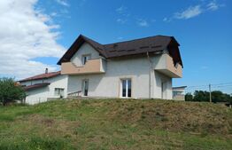 Casa de vanzare, 321 mp, teren 2650, zona Poiana Patrauti