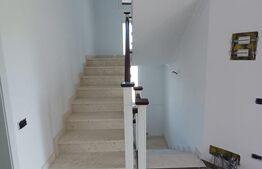 Casa de vanzare, 321 mp, teren 2650, zona Poiana Patrauti