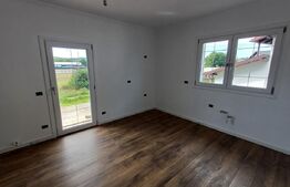 Casa de vanzare, 321 mp, teren 2650, zona Poiana Patrauti