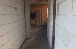 Casă duplex in constructie, 90 mp, teren 250 mp, zona Ipotesti