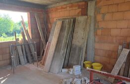 Casă duplex in constructie, 90 mp, teren 250 mp, zona Ipotesti