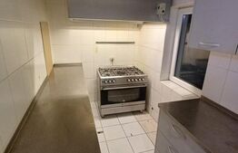 Casa de vanzare, 550 mp, teren 700 mp, zona Burdujeni