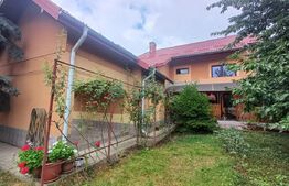 Vila de vanzare, 310 mp, teren 698 mp, zona Burdujeni