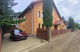 Vila de vanzare, 310 mp, teren 698 mp, zona Burdujeni