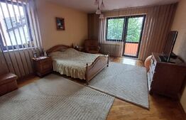 Vila de vanzare, 310 mp, teren 698 mp, zona Burdujeni