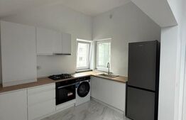 Apartament cu 3 camere, 90 mp, zona Zamca