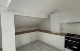Apartament cu 3 camere, 90 mp, zona Zamca