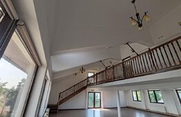Penthouse în zona Centrală – 240 mp, priveliște panoramică 