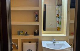 Apartament 3 camere, 81 mp, decomandat, zona SPITAL