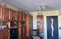 Apartament 3 camere, 81 mp, decomandat, zona SPITAL