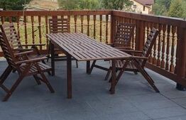 Cabana din bustean masiv si o suprafata de teren de 9000 mp in Vatra Dornei